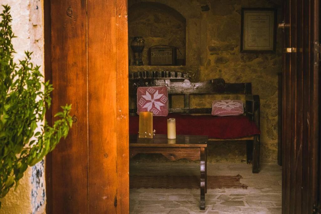 The Royal Stonehouse : Sophia Villa Vasiliki  Ngoại thất bức ảnh